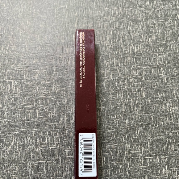 Charlotte Tilbury Magic Away Liquid Concealer #14 - Picture 10 of 11